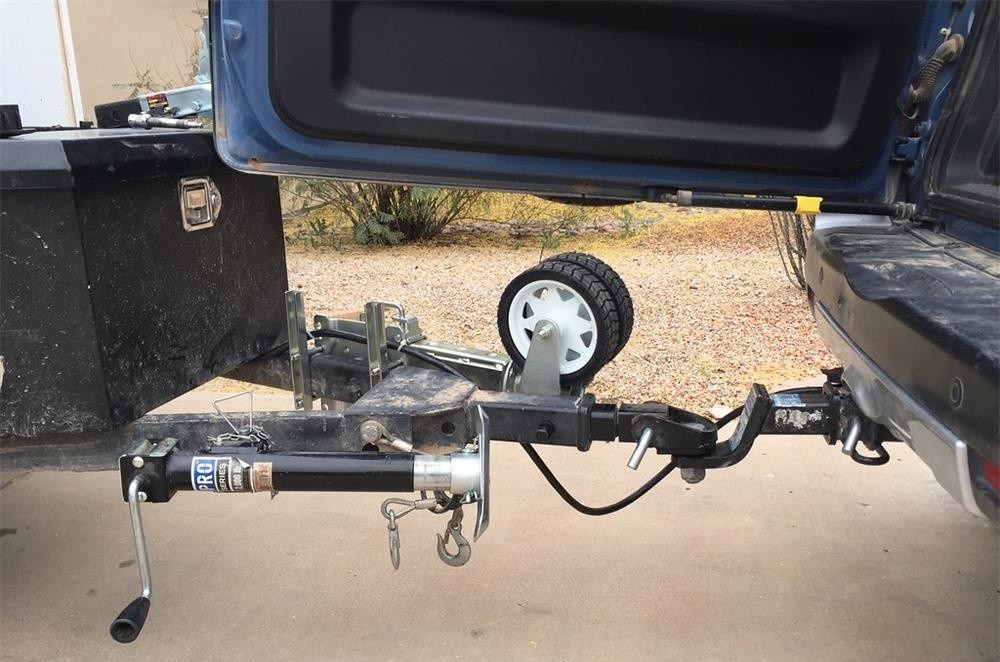 Precautions for Selecting and Using Trailer Hitch Jack