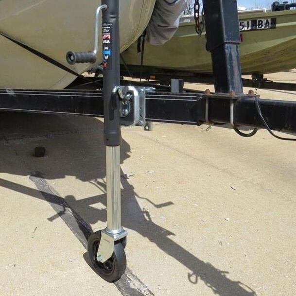 Specific Steps for Disassembling and Repairing a Trailer Jack
