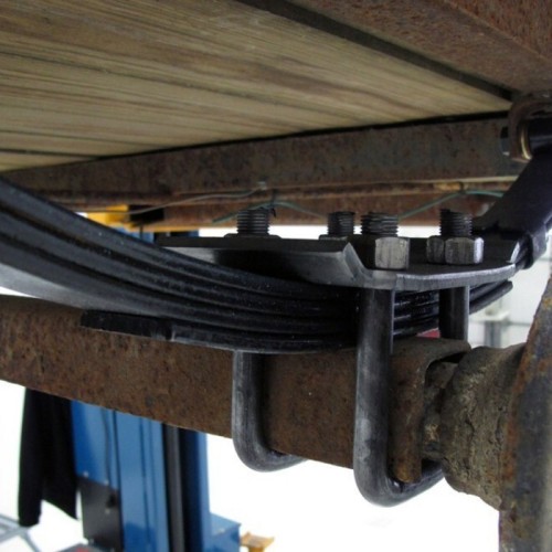 Guía de ballestas de remolque