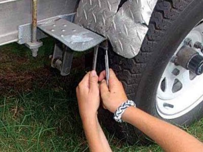 How to Replace a Trailer Fenders?