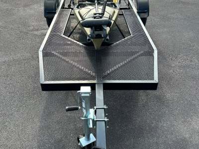 Torsion Axles vs. Spring Axles: A Comprehensive Guide to Choosing the Right Trailer Suspension