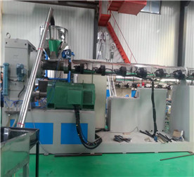Φ1680 mm Vacuum Calibrating Anticorrosion and Insulation Pipe Making Machine Line