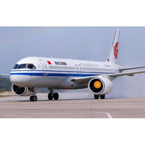 C919 jet debuts on international commercial route