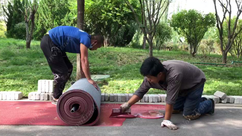 jogging track roll installation