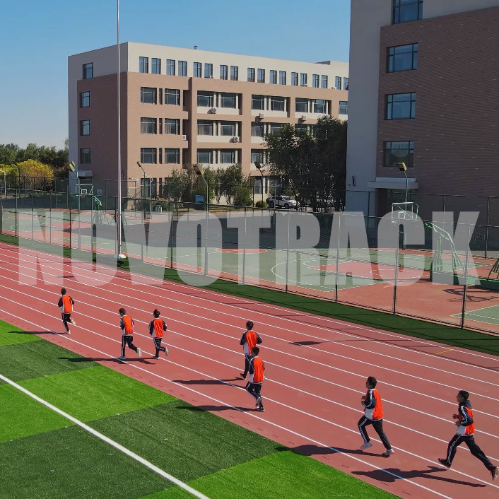 Tianhecheng Middle School playground tartan track installation has been completed