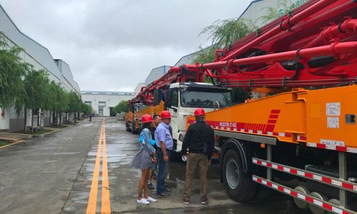 Thousands of China Homeland and Oversea Friends come to Saintyol DAWIN Factory Visit to Confirm Orders and Learning Machine Technology