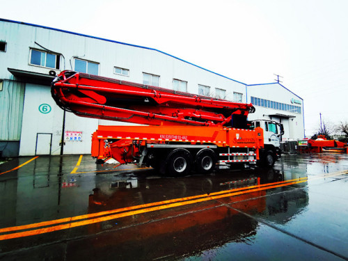 44m 5RZ Concrete Boom Pump Truck With Customized Chassis