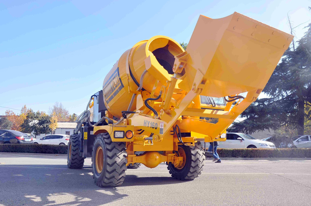 automatic self loading concrete mixer truck price