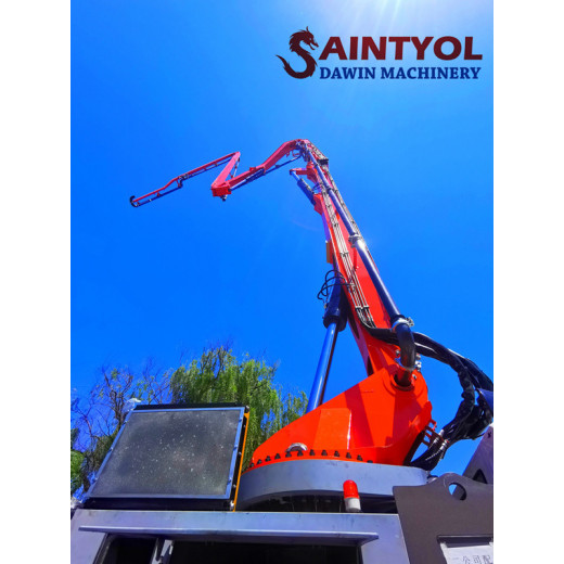 What is the difference between boom concrete pump truck and EFI truck?