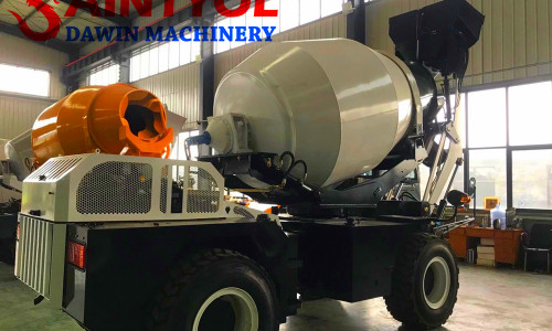 What is the difference between a self-loading concrete mixer and a forced concrete mixer?
