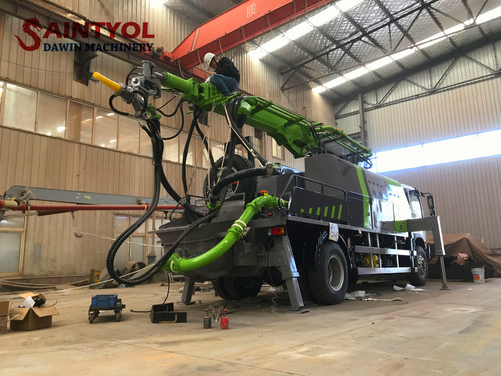 truck mounted concrete spraying machine with robot head