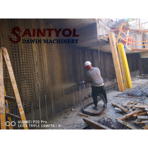 What preparations need to be made to improve the working efficiency of the wet spray machine