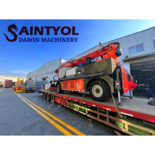 Concrete wet spraying machine used in the construction of concrete support engineering