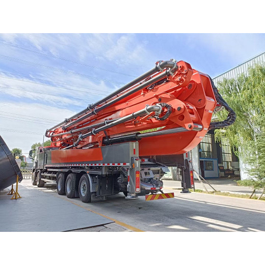 The working principle of the pump truck when pumping concrete