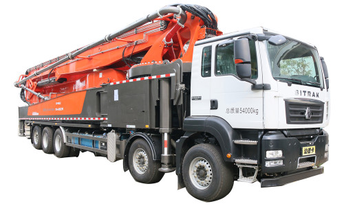 Pump truck be careful when extending the boom