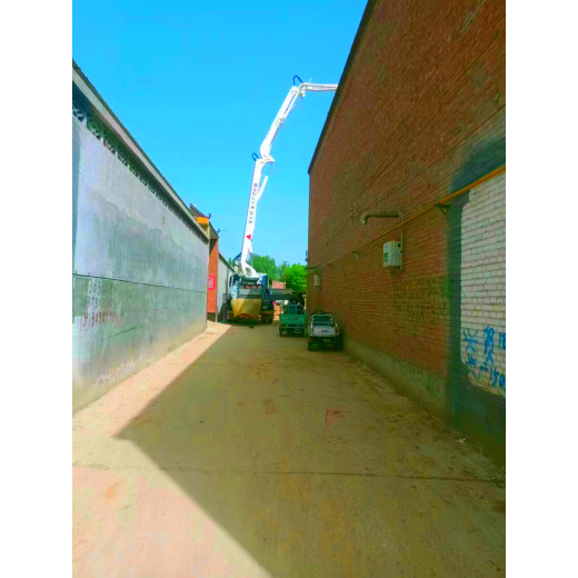 The pump truck should meet the following requirements at the job site