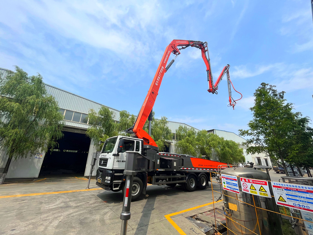 Saintyol DAWIN 32-meter two-bridge concrete pump truck is newly launched!