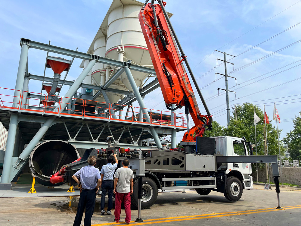 As the 32-meter short boom pump truck becomes the focus of attention in rural areas, how to choose a pump truck