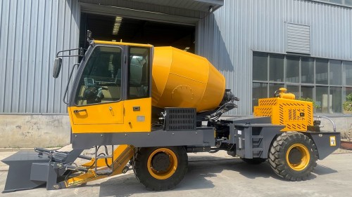 2.0m³ Automatic Self-loading Concrete Mixer Truck