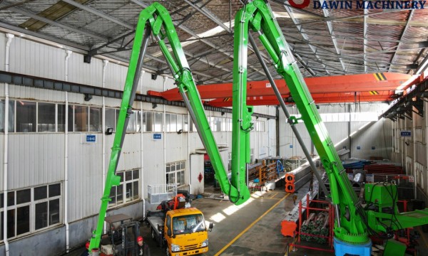 Three major system precautions for concrete placing boom working in summer