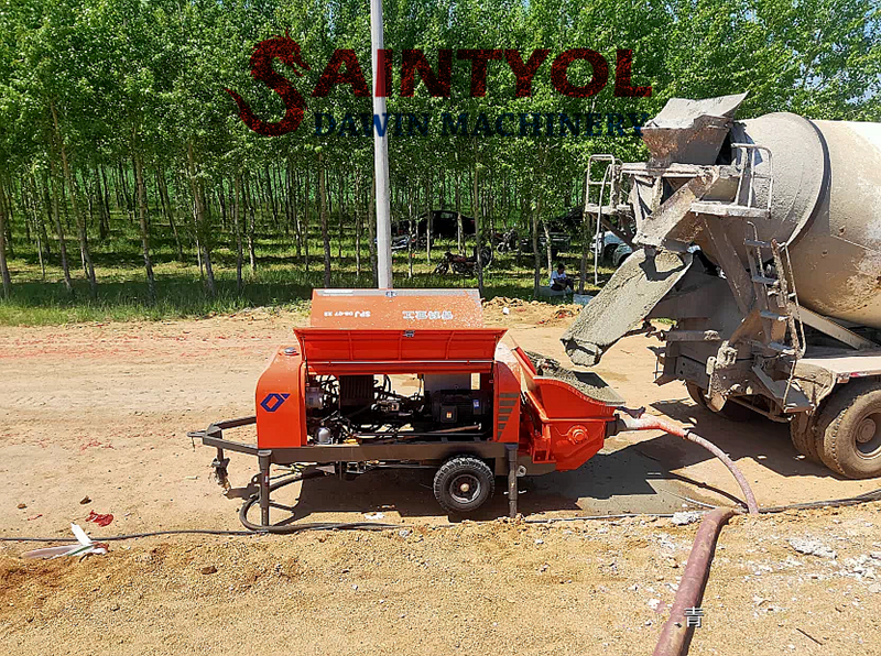 Do you know the characteristics of the fine stone concrete pump in the process of concrete conveying on the floor