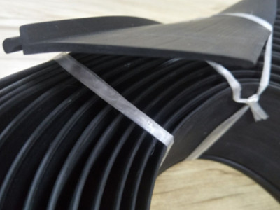 Customized EPDM rubber sealing strip