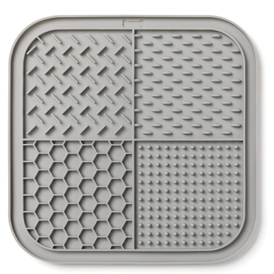 Customized Rubber Pet licking bowl pet feeding utensils meal mat suction cup dog slow feeding silicone mat