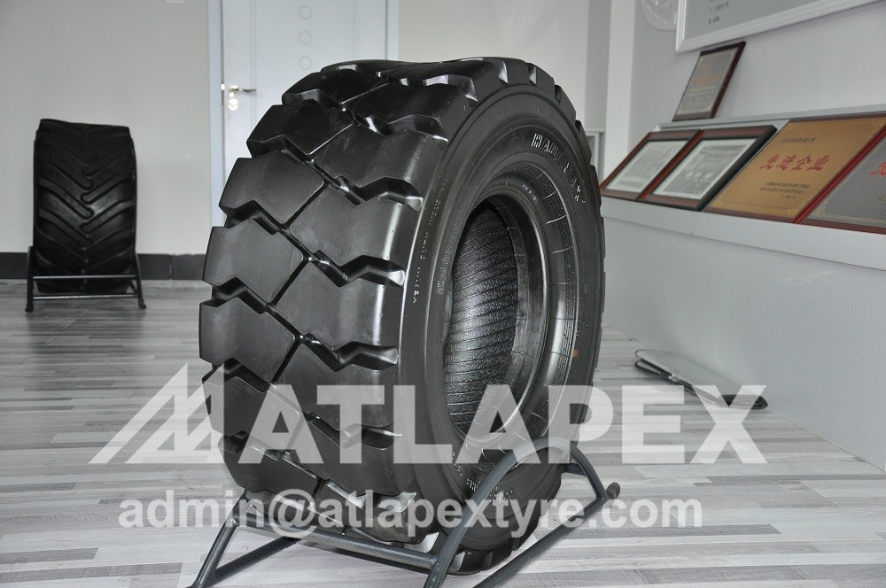 355/65-15 SMPT tire