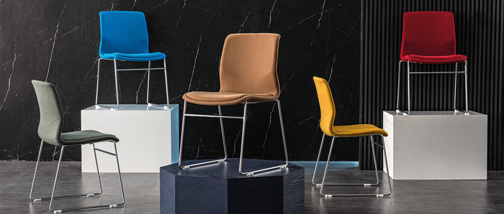 Training Office Chairs quality inspection in factory