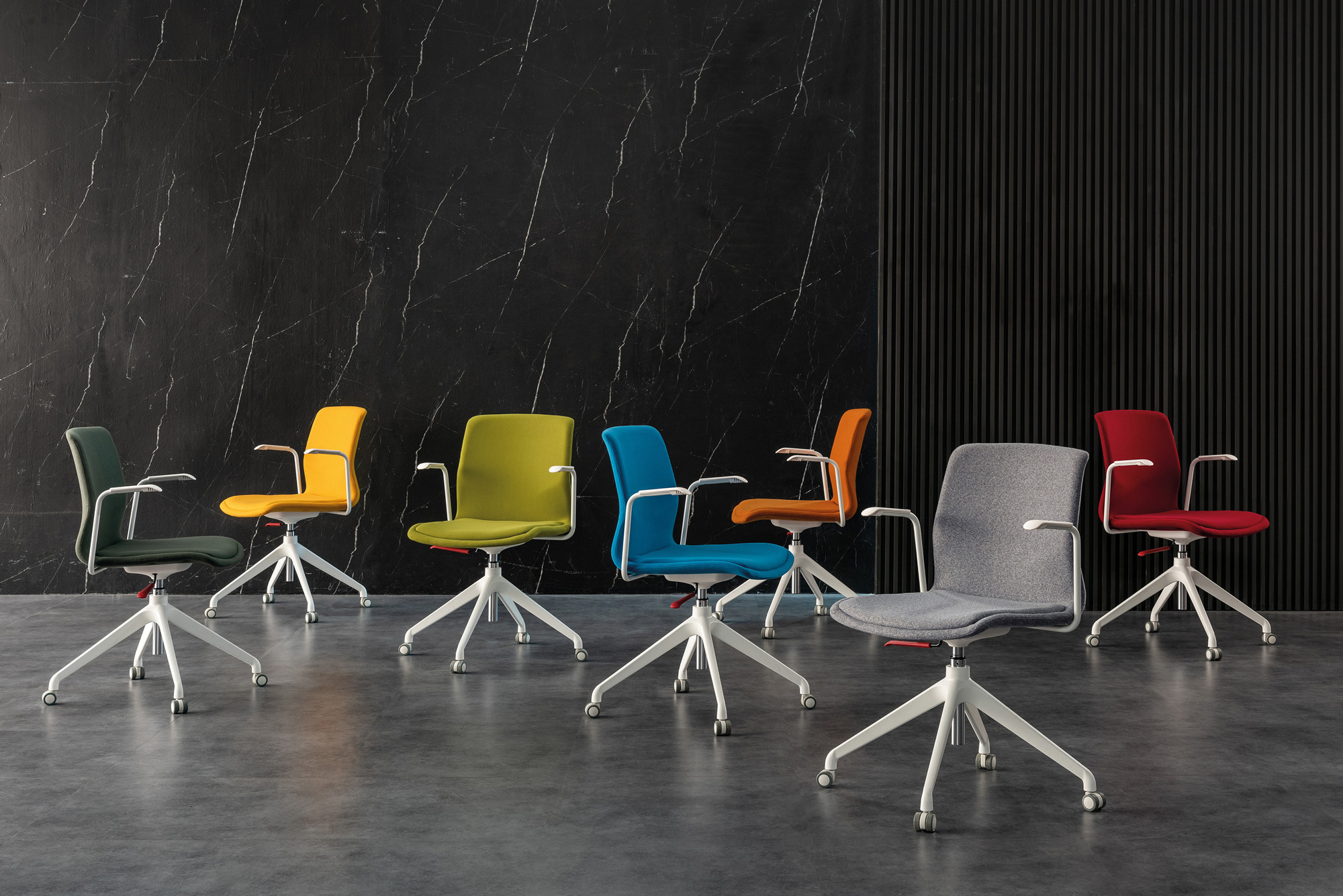 swivel fabric training chair with armrest