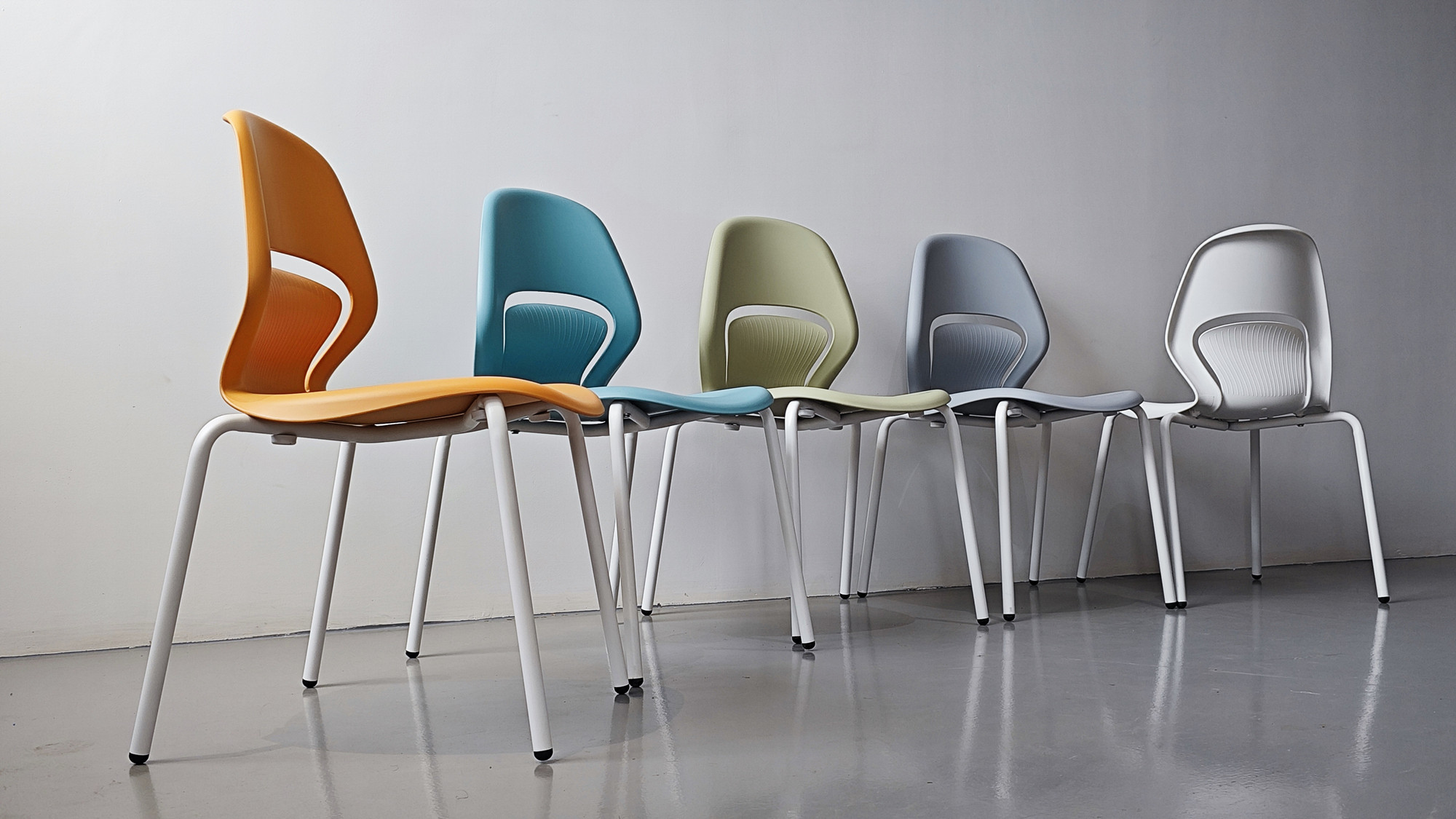 Custom color options of stackable PP plastic training chair