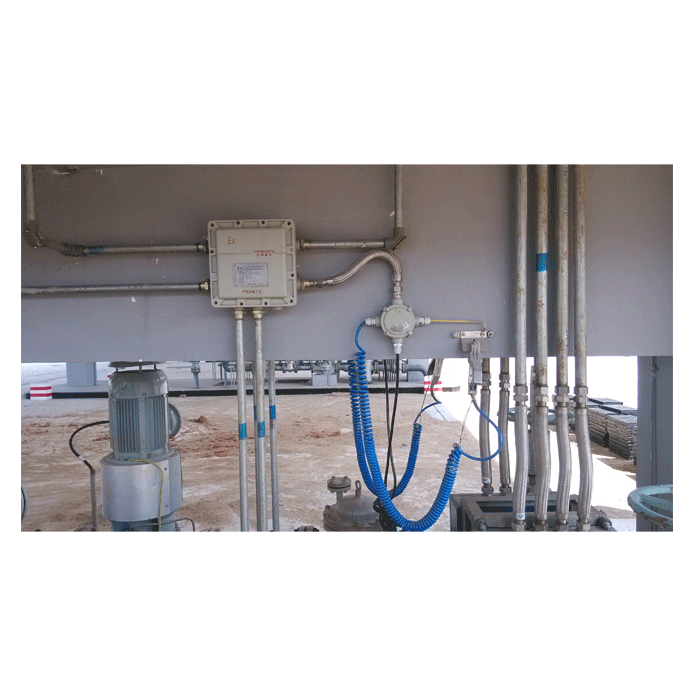 electrostatic oil spillage monitor for oil loading process