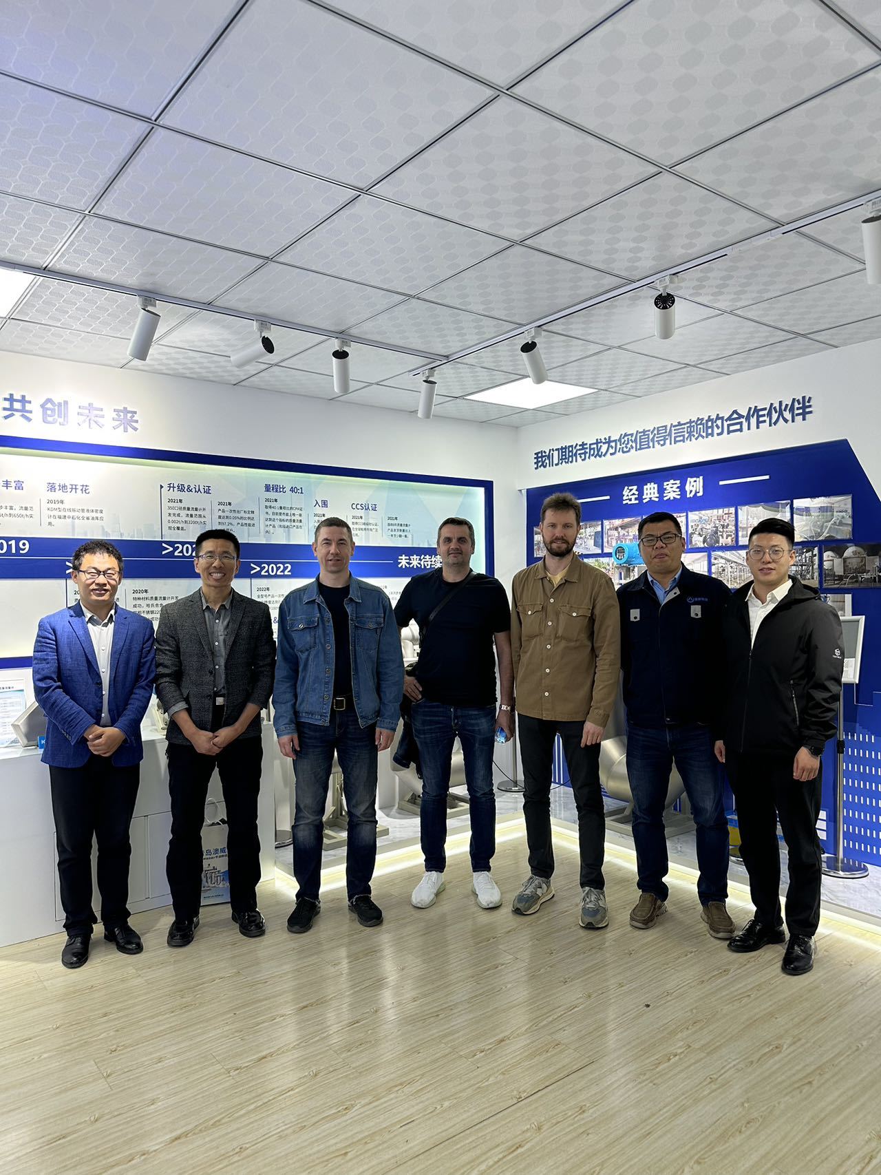 Russian customers visit our factory