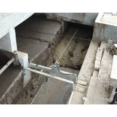 V-type Pig crage dry manure removal scraper / hog manure treatment system