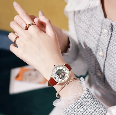 2023 Women Black Watch Hot Sale Leather Band Stainless Steel Analog Quartz Wristwatch Lady Female Casual Watches