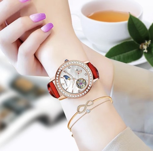 2023 Women Watch Hot Sale Leather Band Quartz Wristwatch Lady Female Casual Watches