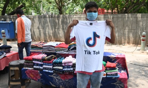 India bloqueó 59 aplicaciones chinas; 160 grandes clientes publicitarios evacuados colectivamente de Facebook