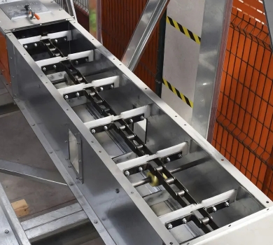 Double Pitch Conveyor with Scraper