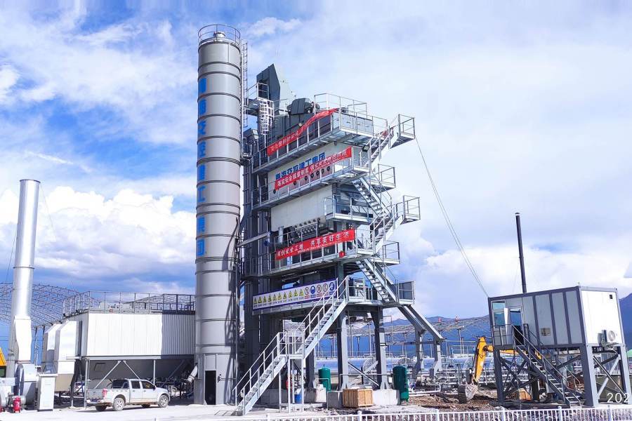 How often do the main components of the asphalt mixing plant need to be maintained?