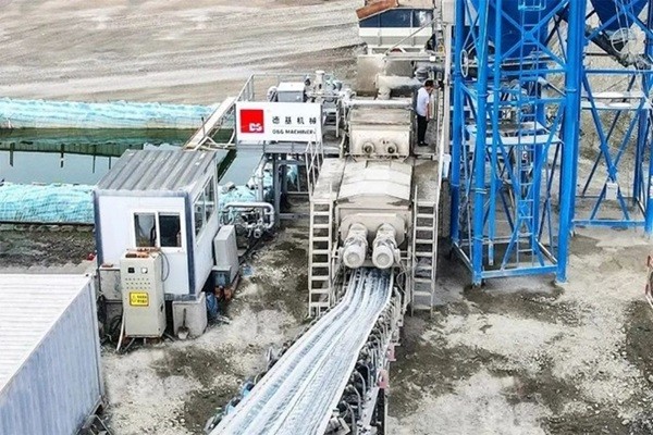 Модернизация цементного завода в провинции Цзилинь с использованием технологии непрерывного холодного ресайклинга эмульгированного асфальта DG.