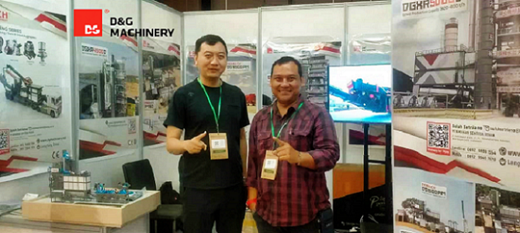 Audience at D&G Machinery's booth at 2023 mining & construction Indonesia