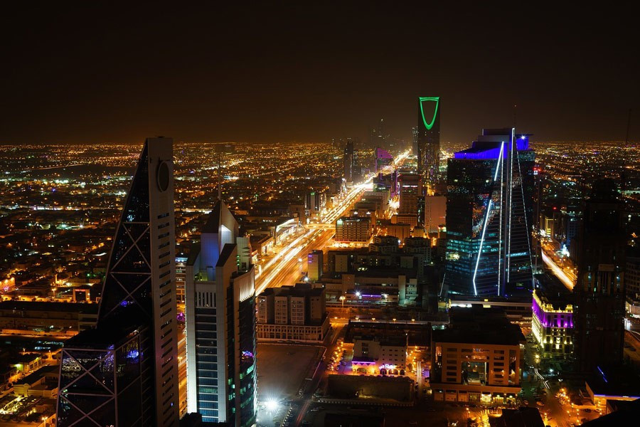 Putra Mahkota Saudi mengarahkan 400 km pembangunan jalan di Riyadh