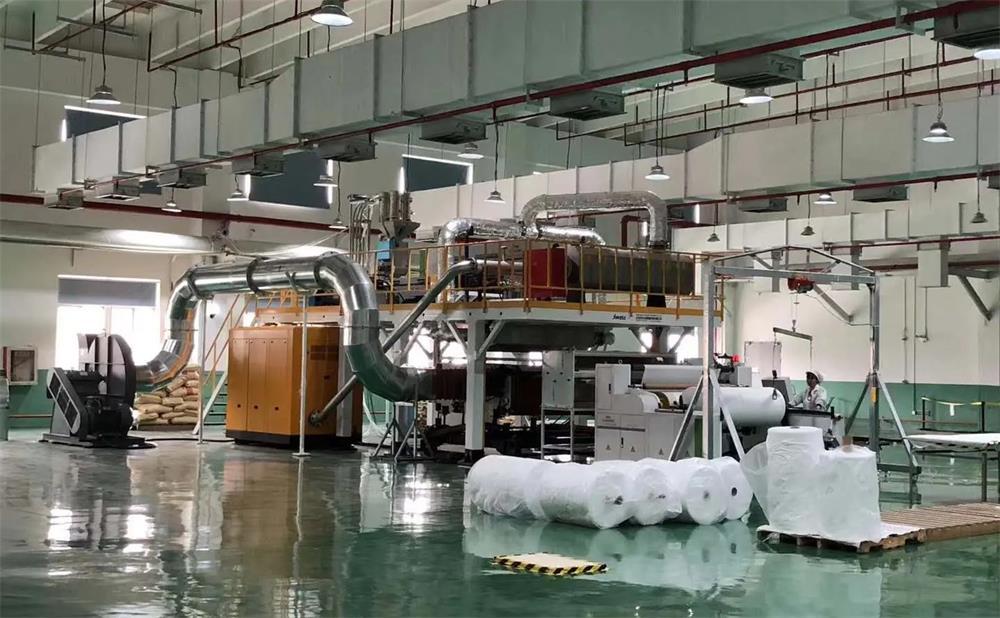  three adjustment processes of the meltblown nonwoven production line