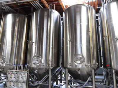 DYM's 100bbl Fermenters delivered to customer's brewery