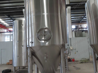 We have finished 35hl and 70hl beer fermentation tanks, and will store for customer until Mid October.