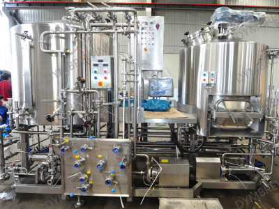 What are some common sanitary fittings used in beer brewing equipment?