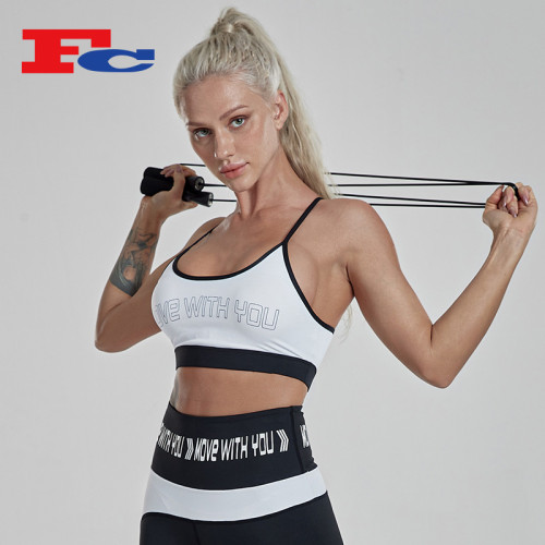 Custom Logo Black And White Contrast Color Adjustable Shoulder Strap Gym Bra Crop
