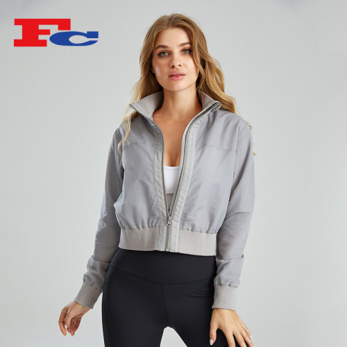 Custom Full Zip Jackets Windbreaker And Threaded Fabric Stitching Women Yogawear