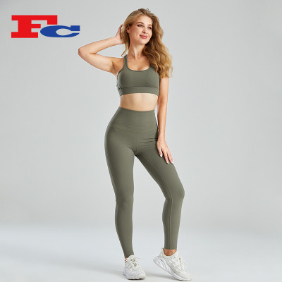 Custom Active Yoga Wear 2 Piece Fitness Sets Green Tracksuits Supplier China