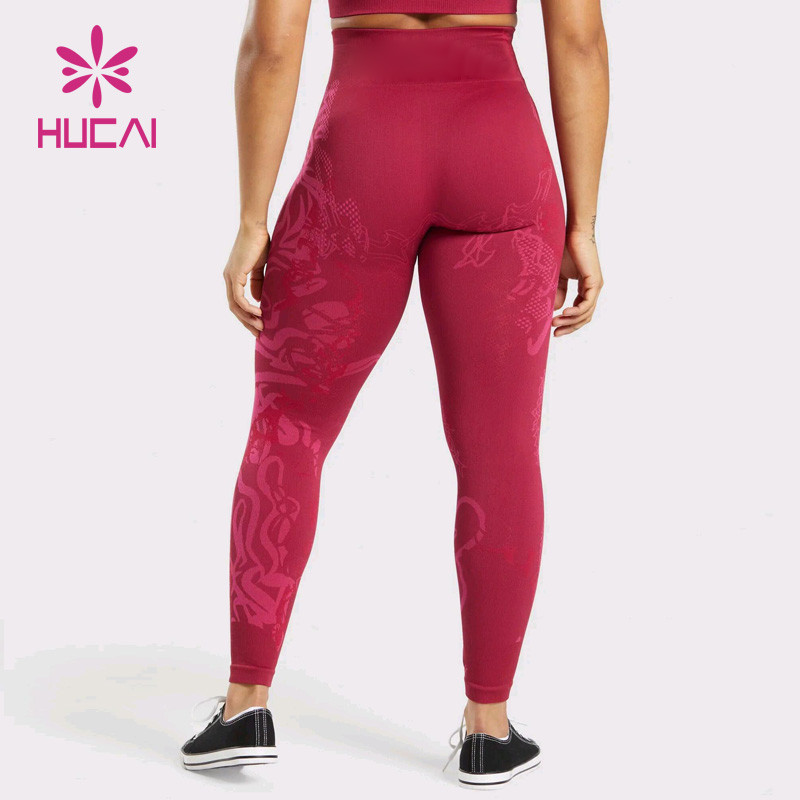 Back view of a cotton-blend seamless legging showing waistband height and glute seam placement
